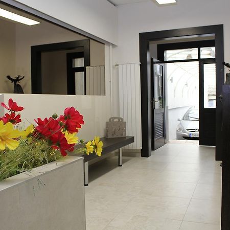 Wake Up Apartments And Rooms Belgrado Exterior foto