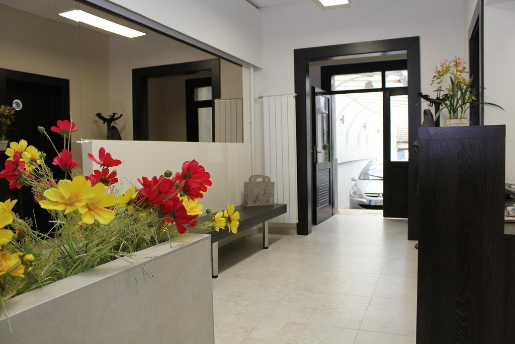 Wake Up Apartments And Rooms Belgrado Exterior foto