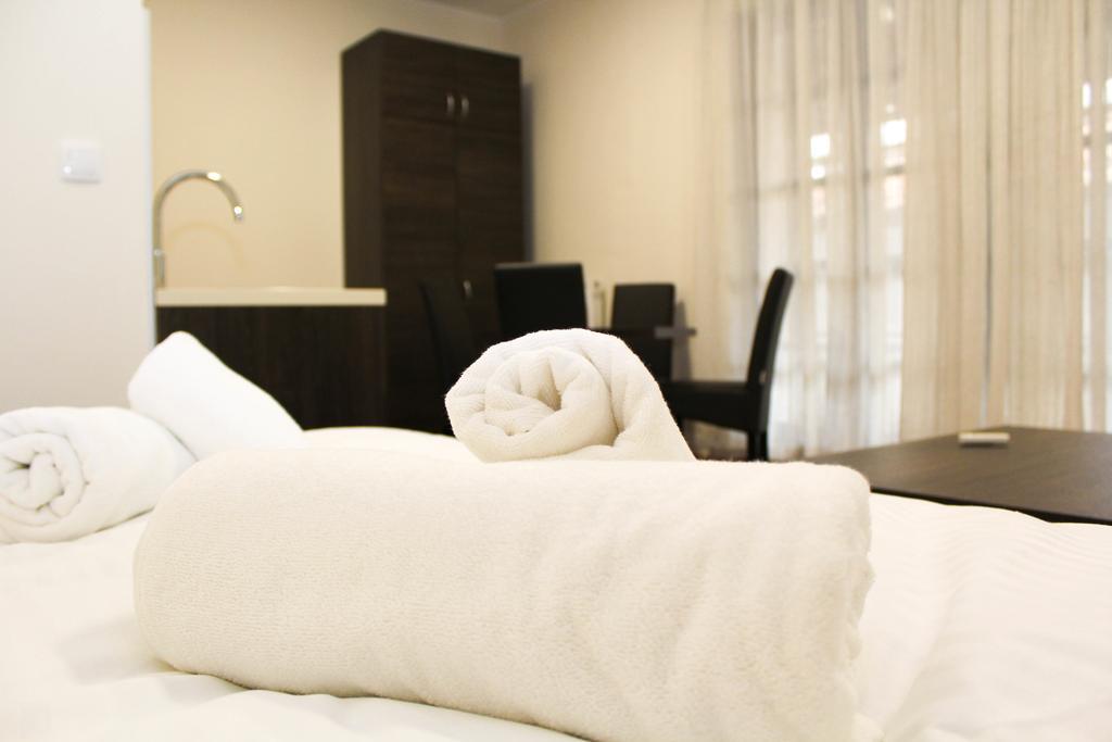 Wake Up Apartments And Rooms Belgrado Exterior foto
