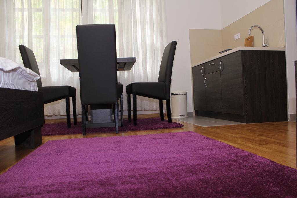 Wake Up Apartments And Rooms Belgrado Exterior foto