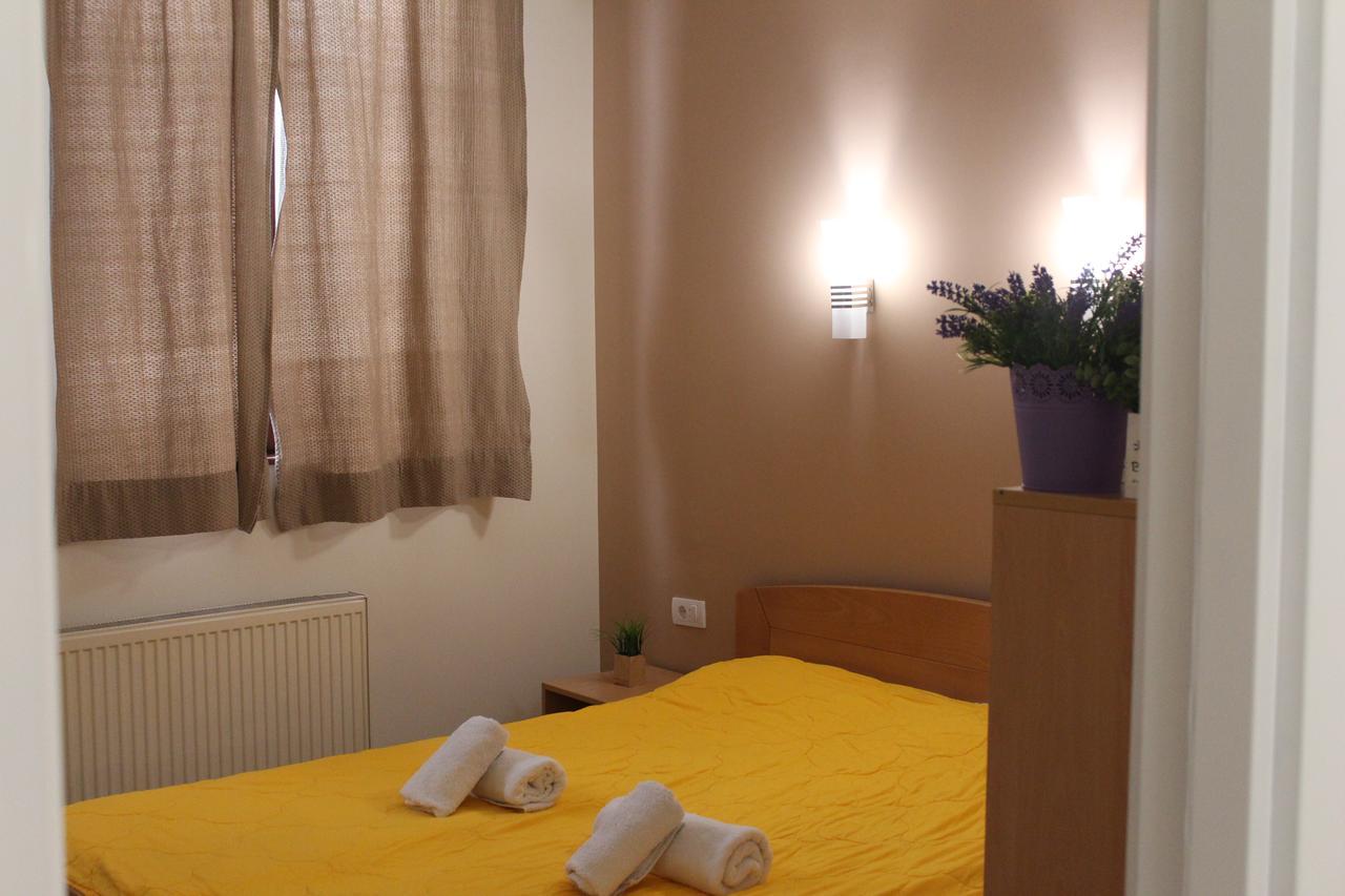 Wake Up Apartments And Rooms Belgrado Exterior foto